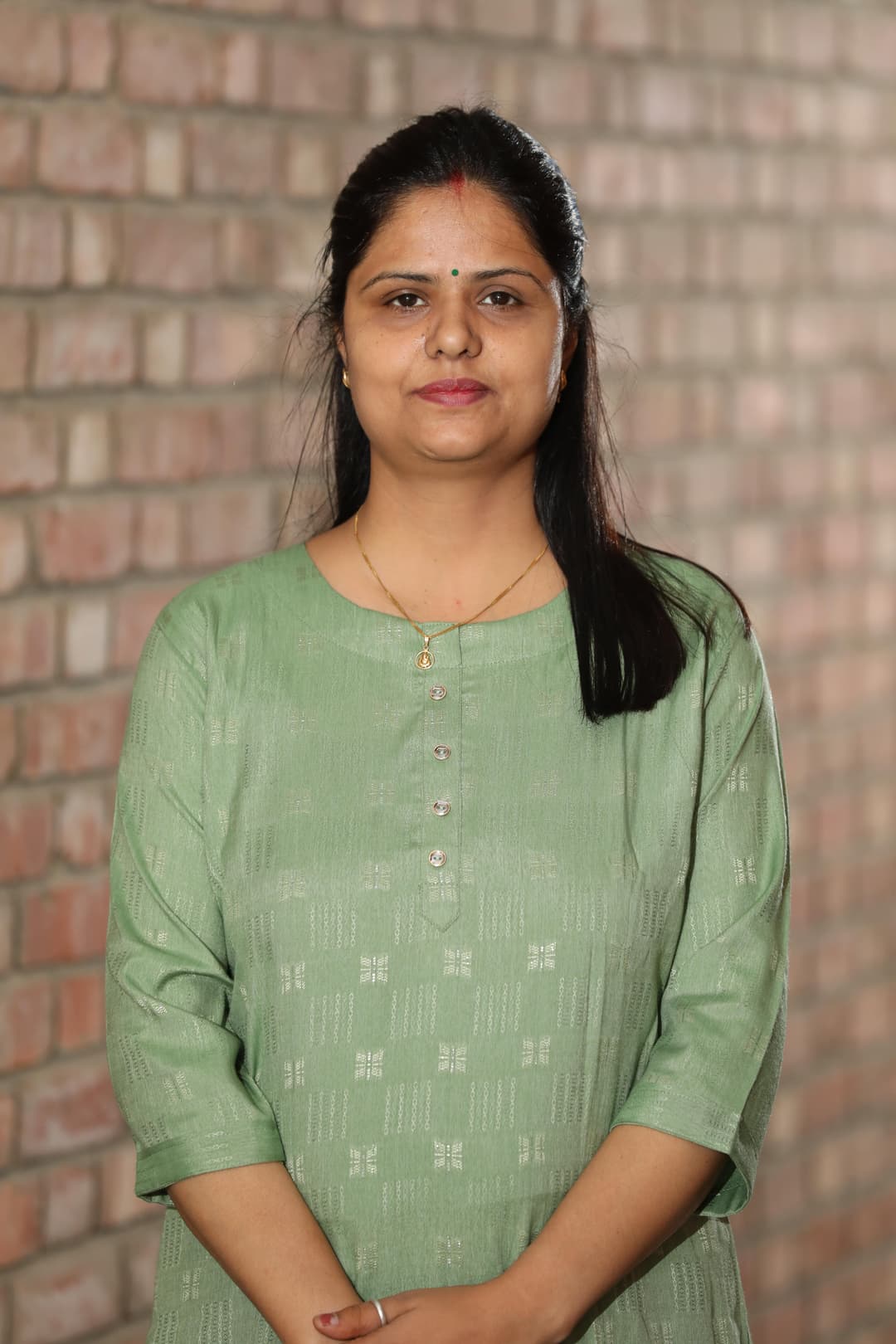 Dr Shivani Priya