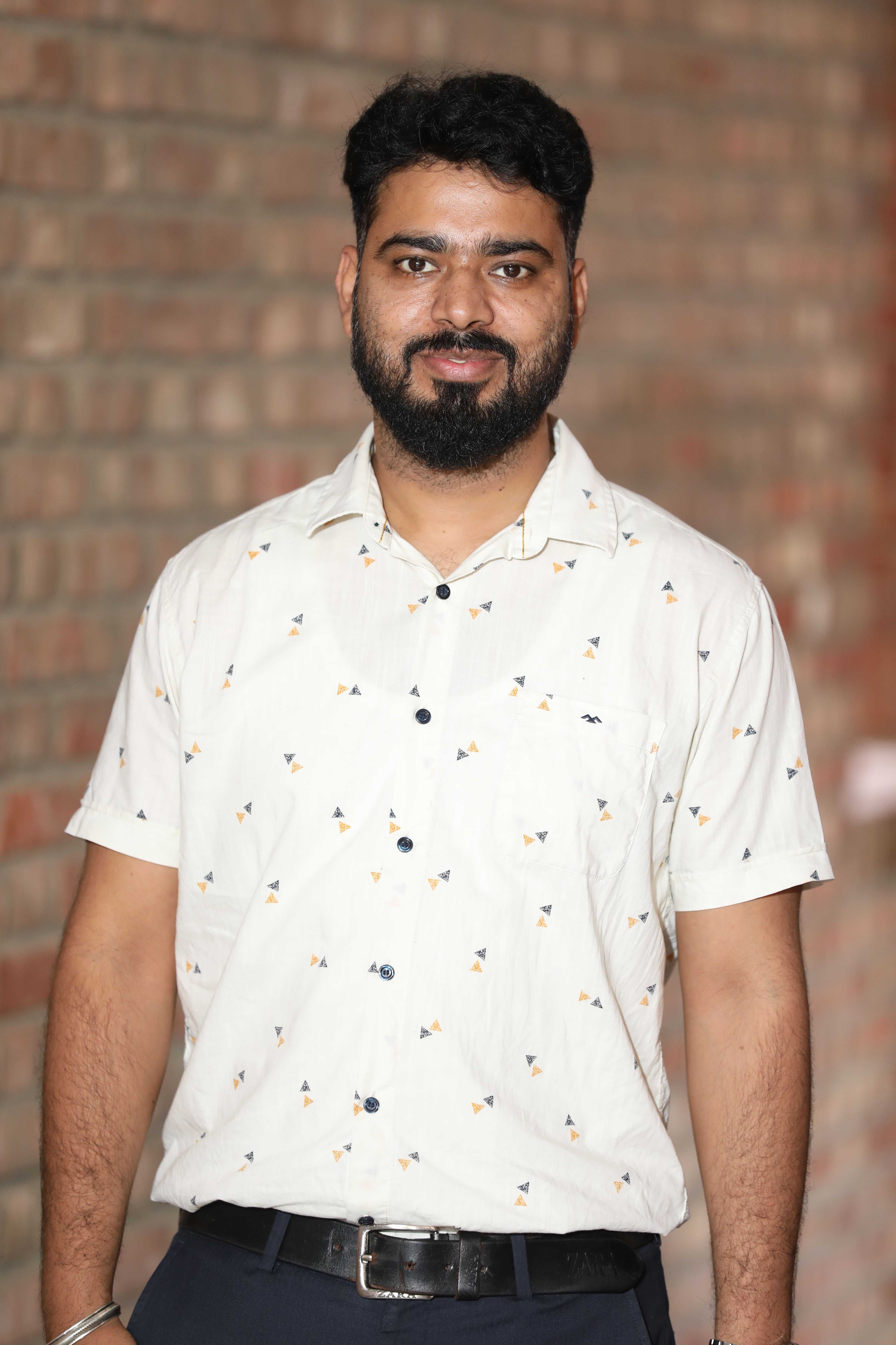 Dr Vipin Solanki