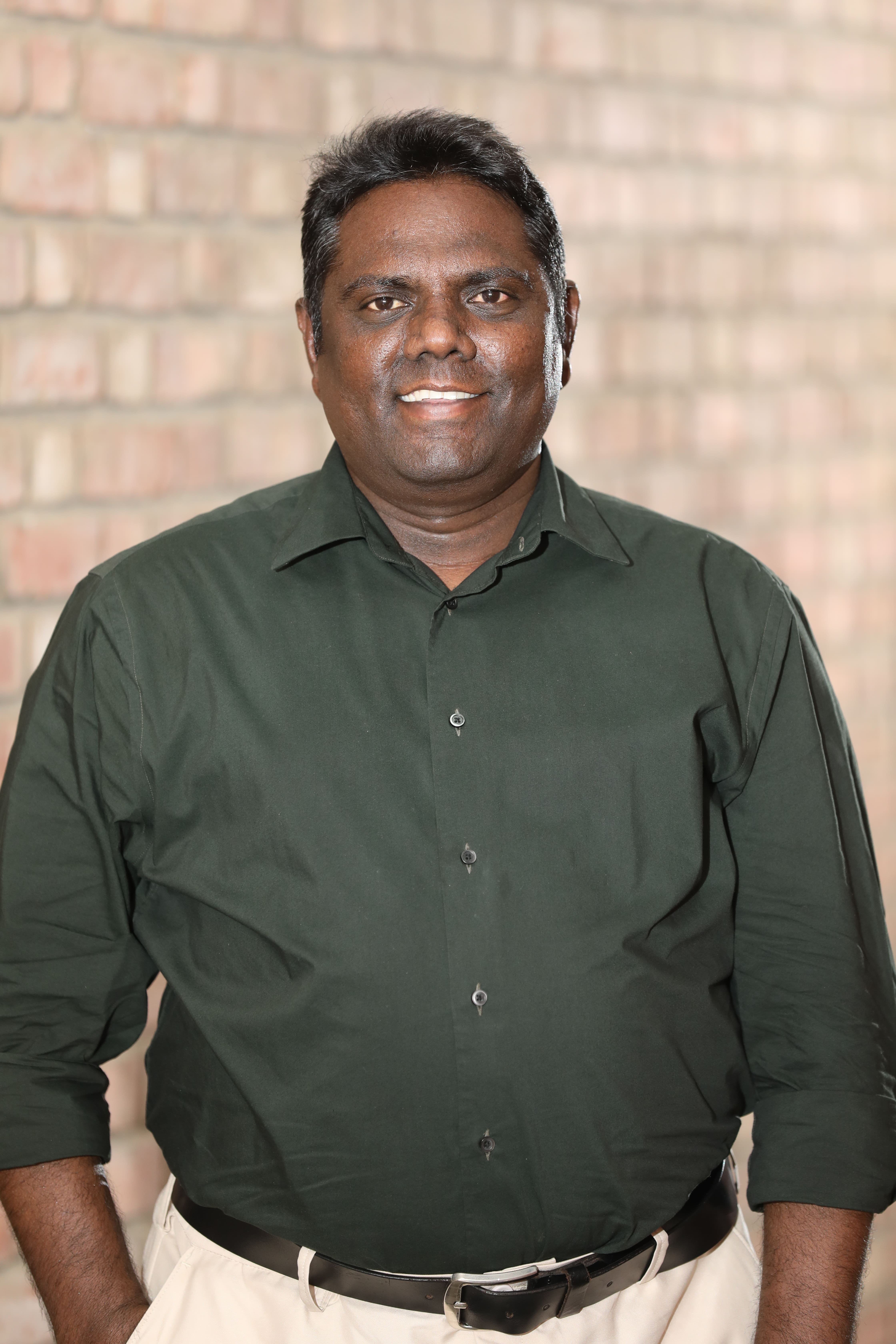 Dr Velayudham Sathiyasuntharam